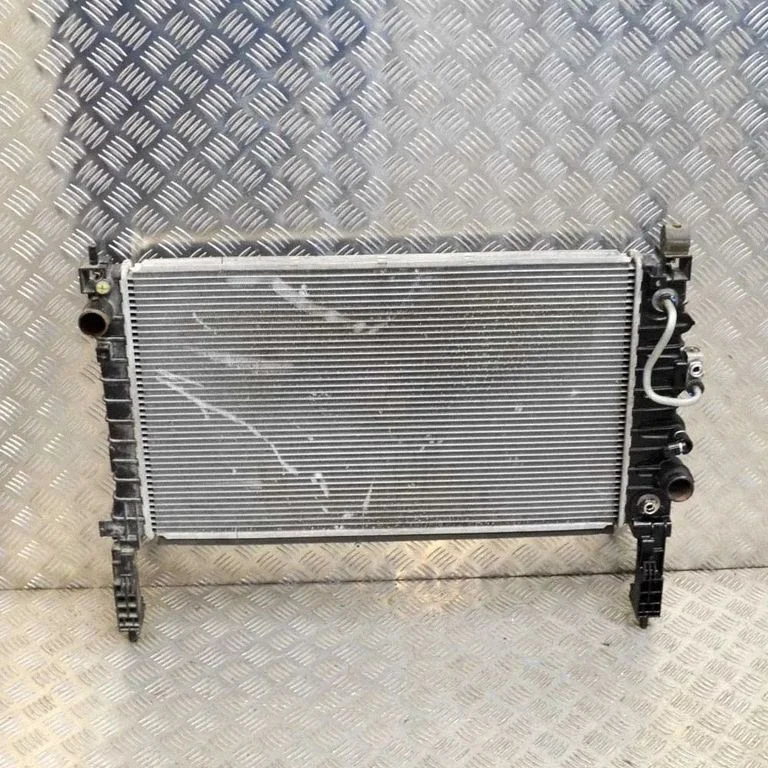Dzesēšanas šķidruma radiators 623206