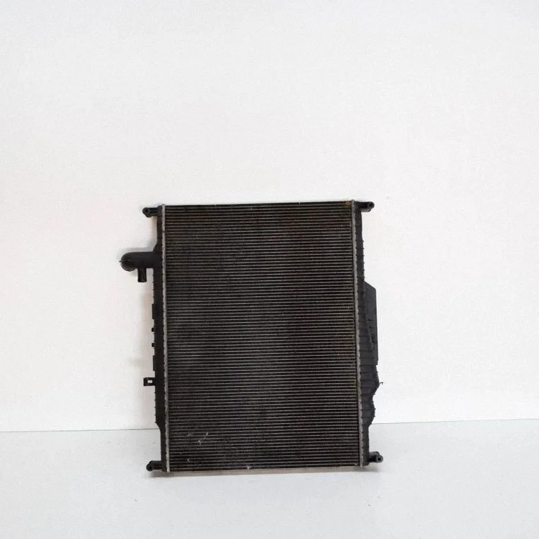 Coolant radiator – Land Rover Discovery 4 - LR4 (2010-2016)