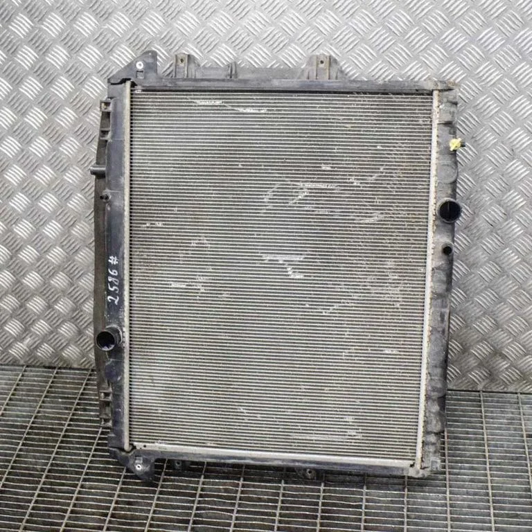 Dzesēšanas šķidruma radiators – Toyota Hilux (AN10, AN20, AN30) (2008-2011)