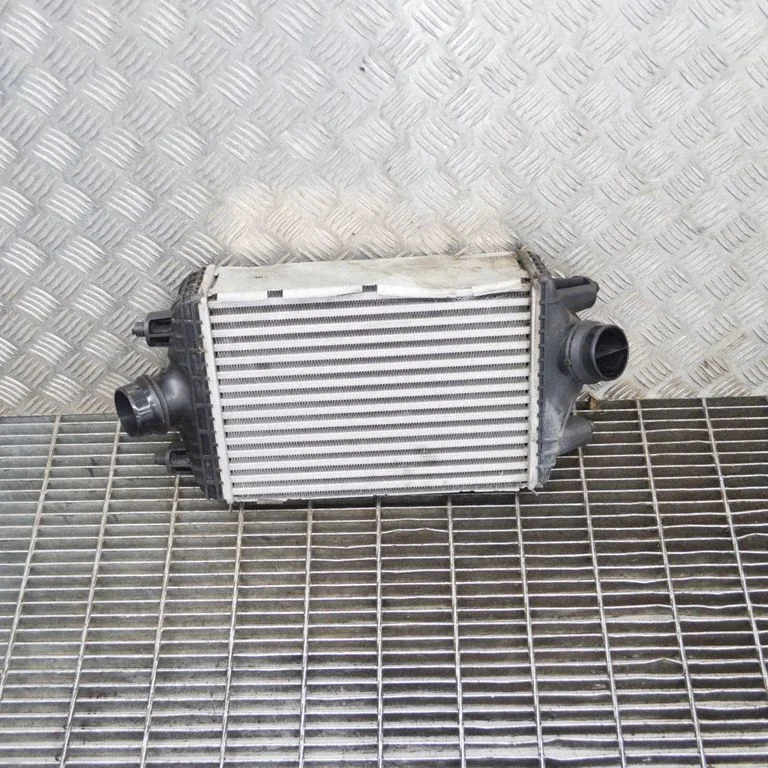 Vahejahuti radiaator 99157557100