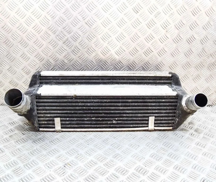 Starpdzesētāja (interkūlera) radiators