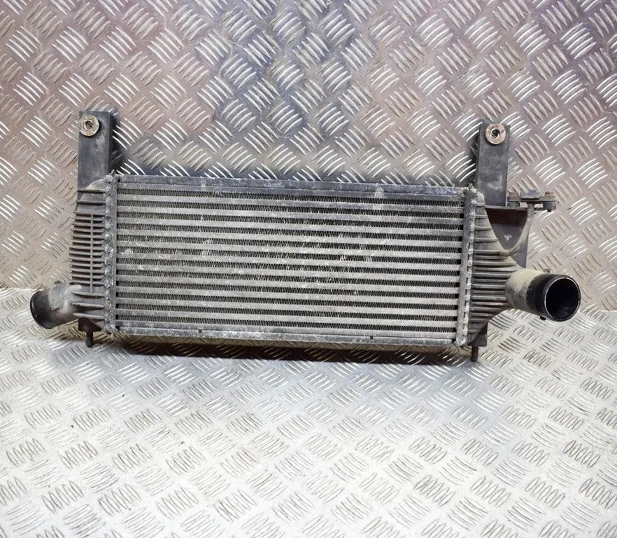 Vahejahuti radiaator F6864