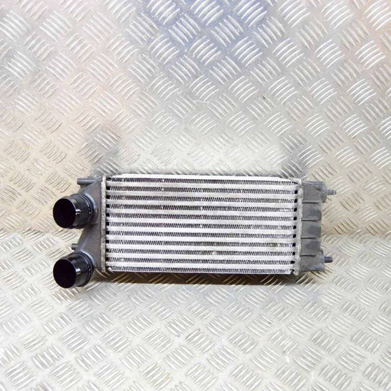 Starpdzesētāja (interkūlera) radiators 9684212480