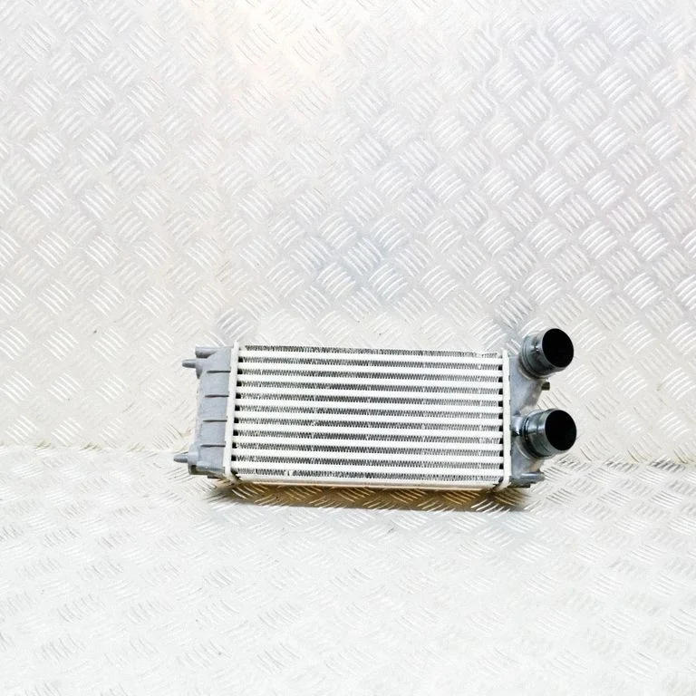 Starpdzesētāja (interkūlera) radiators M144105C