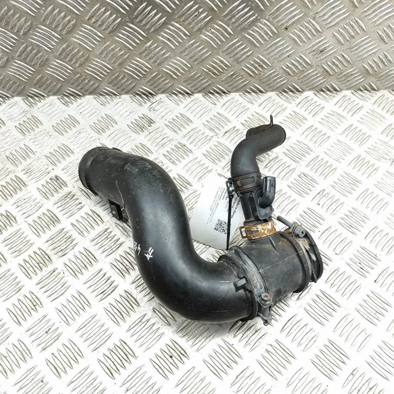 Intercooler hose/pipe SH0113225 – Mazda 6 (2008-2013)