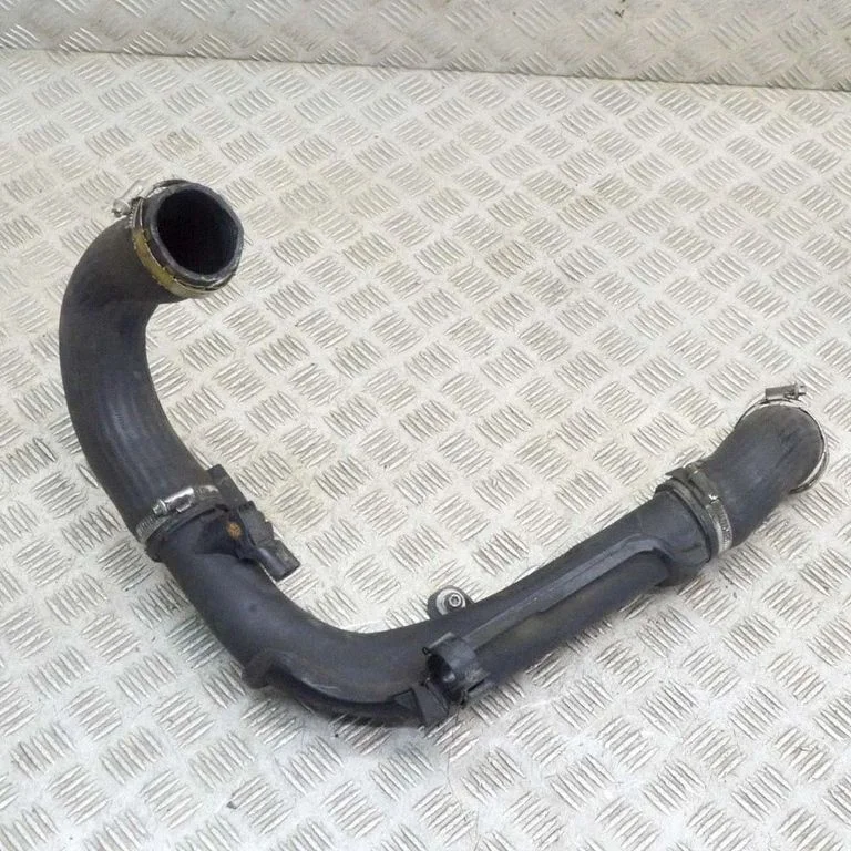 Vahejahuti voolik (-ud)/ toru (-d) – Audi A3 S3 8P (2003-2012)