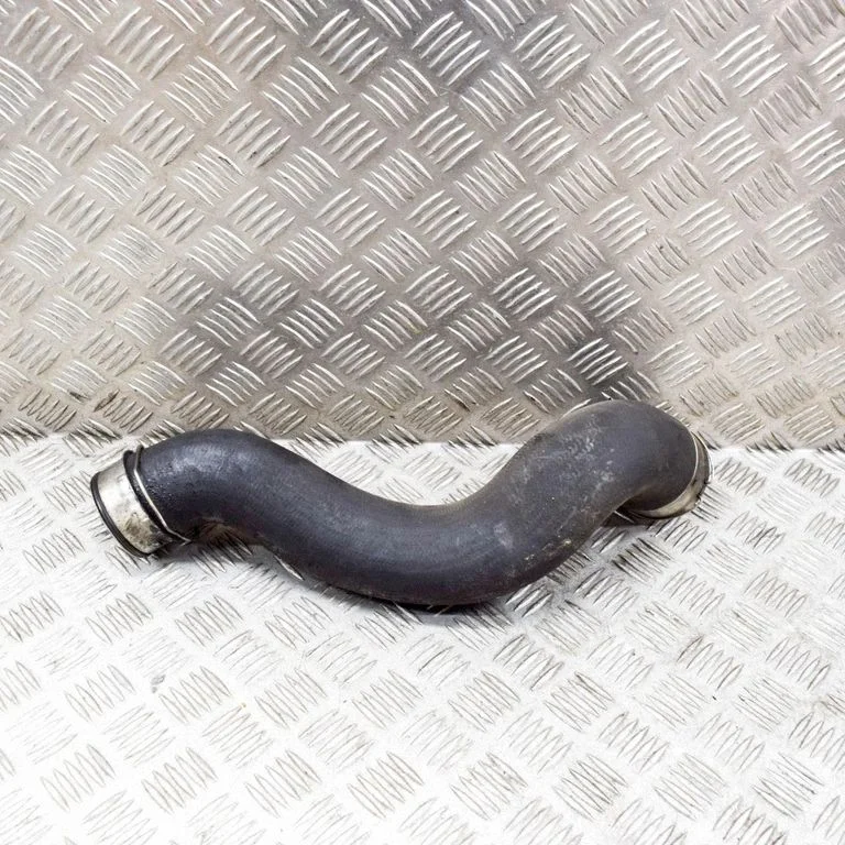 Starpdzesētāja šļūtene (-es)/ caurule (-es)