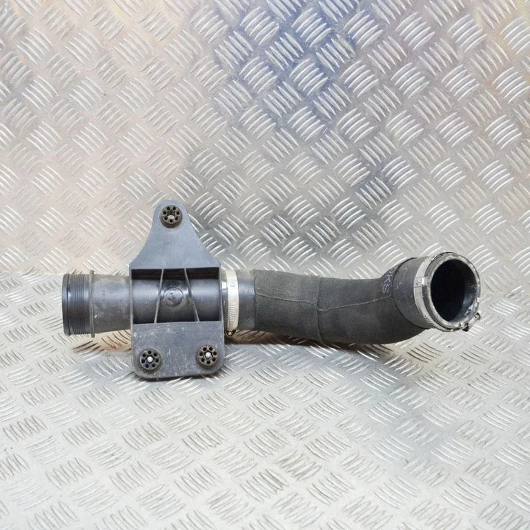 Vahejahuti voolik (-ud)/ toru (-d) – Audi A6 S6 C7 4G (2011-2018)