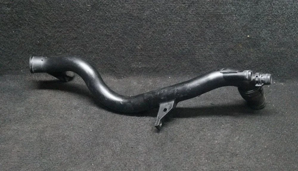 Vahejahuti voolik (-ud)/ toru (-d) – Audi A4 Allroad B8 (2008-2016)