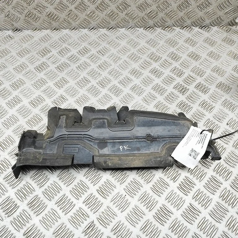 Kierownica powietrza chłodnicy 215795323R – Renault Master III (2010-2024)