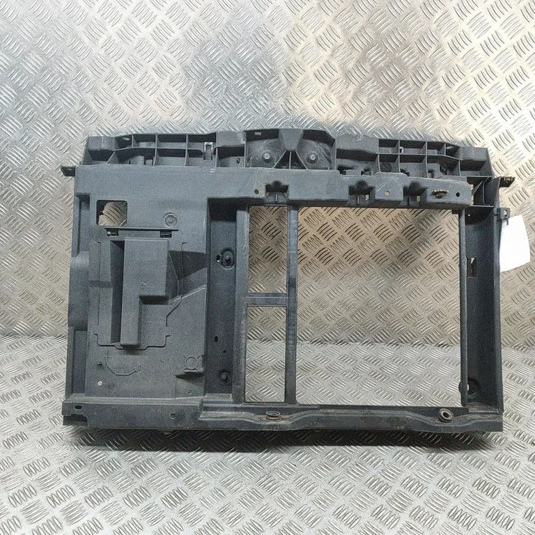 Radiatoru panelis 9676534280