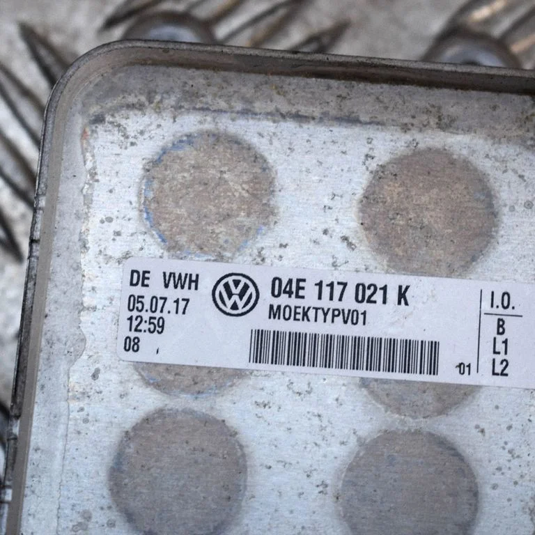 Engine oil radiator – Volkswagen Polo V 6R (2009-2017)