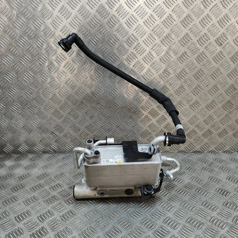Air conditioning (A/C) air dryer 976W6GI000