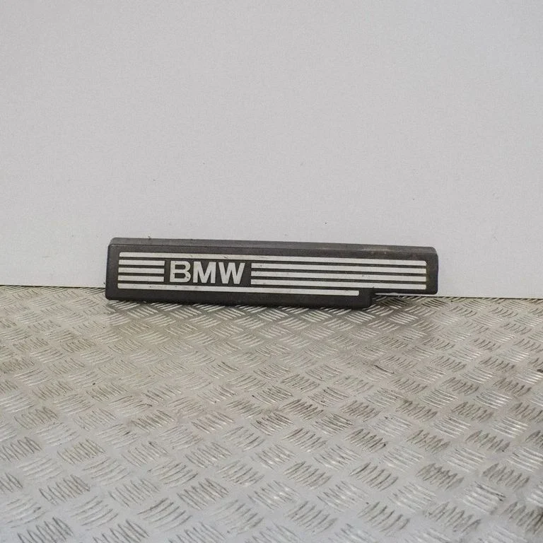 Dzinēja pārsegs (apdare) – BMW 1. sērija E81 E87 (2004-2011)
