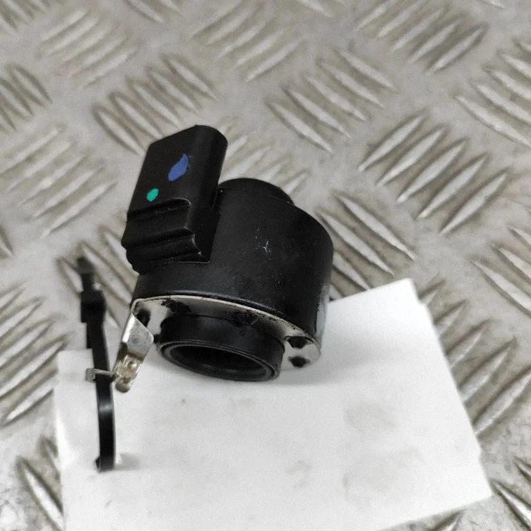 Turbo solenoīda vārsts – Tesla Model Y (2020-)