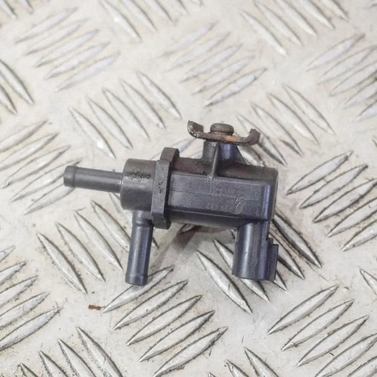 Turbo solenoid valve – Toyota Prius (XW20) (2003-2009)