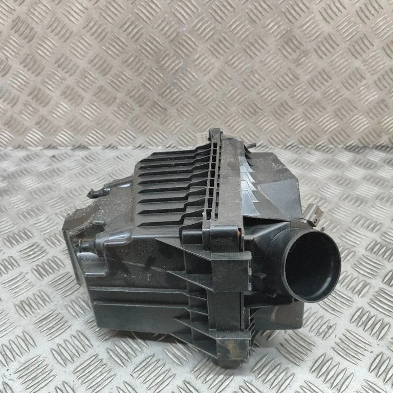 Gaisa filtra korpuss L1B19600AD