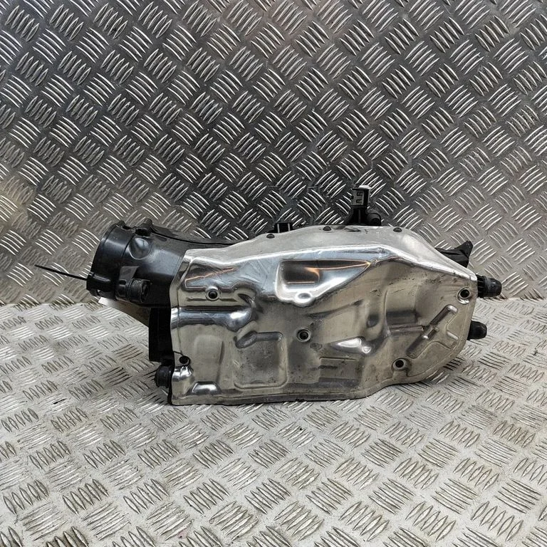 Gaisa filtra korpuss – Mercedes-Benz C klase W205 (2014-2021)