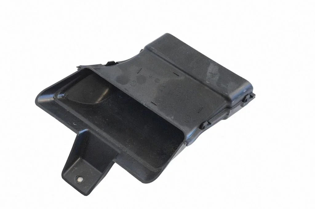 Air intake duct part – BMW 6 Series F12 F13 (2010-2018)