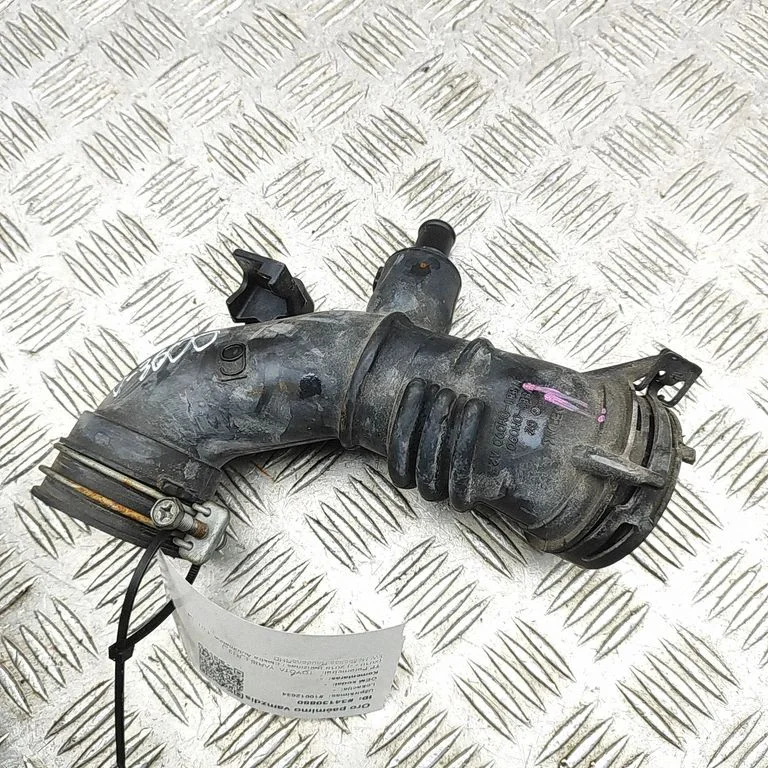 Air intake duct part – Toyota Yaris (2015-)