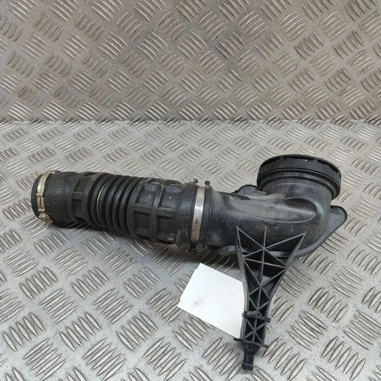 Õhuvõtukanali osa (-d) 670038738 – Maserati Ghibli (2013-)