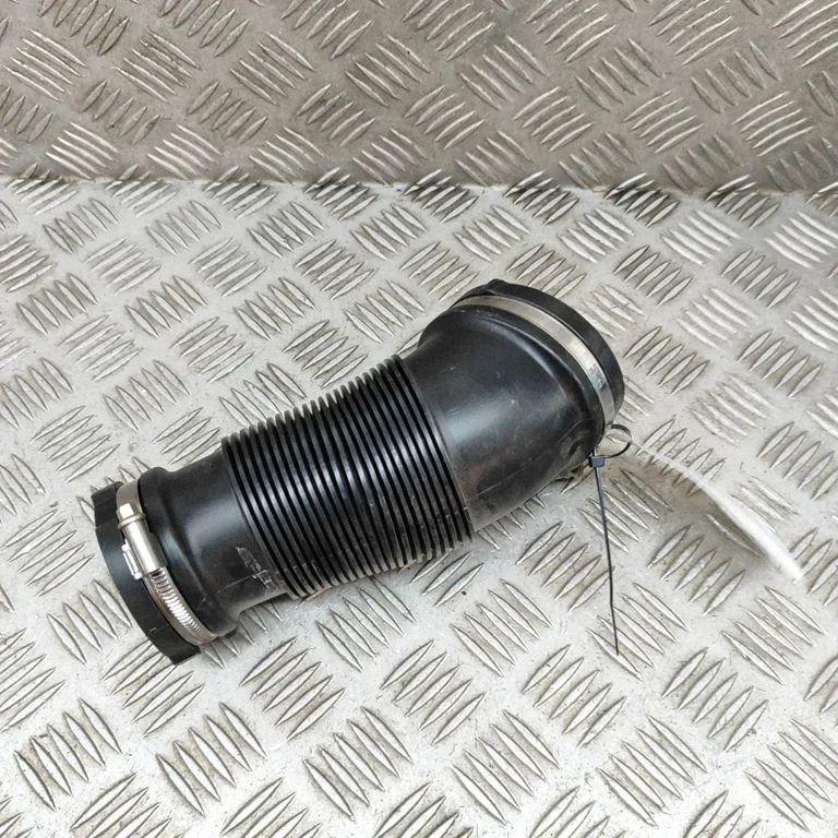 Õhuvõtukanali osa (-d) 06M129629C