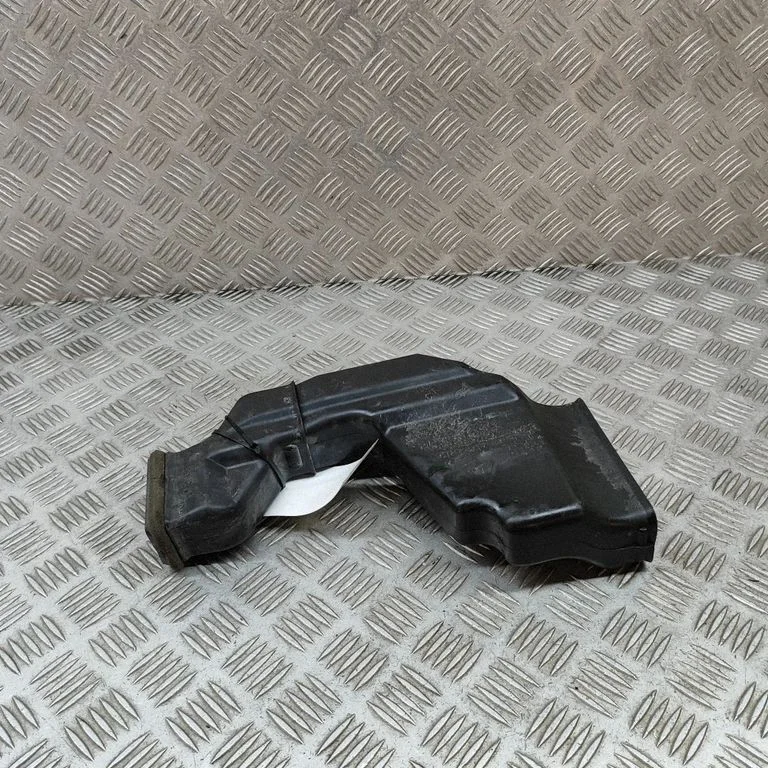 Air intake duct part 9309550