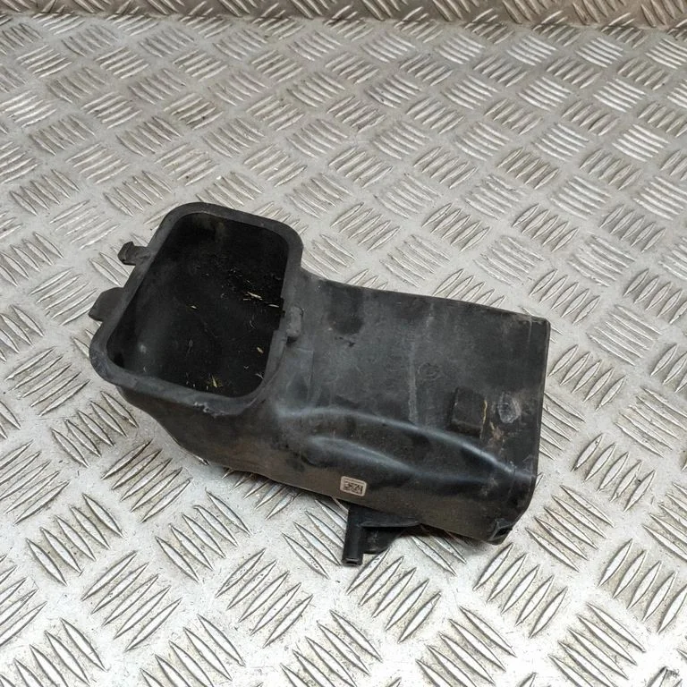 Õhuvõtukanali osa (-d) 72384428