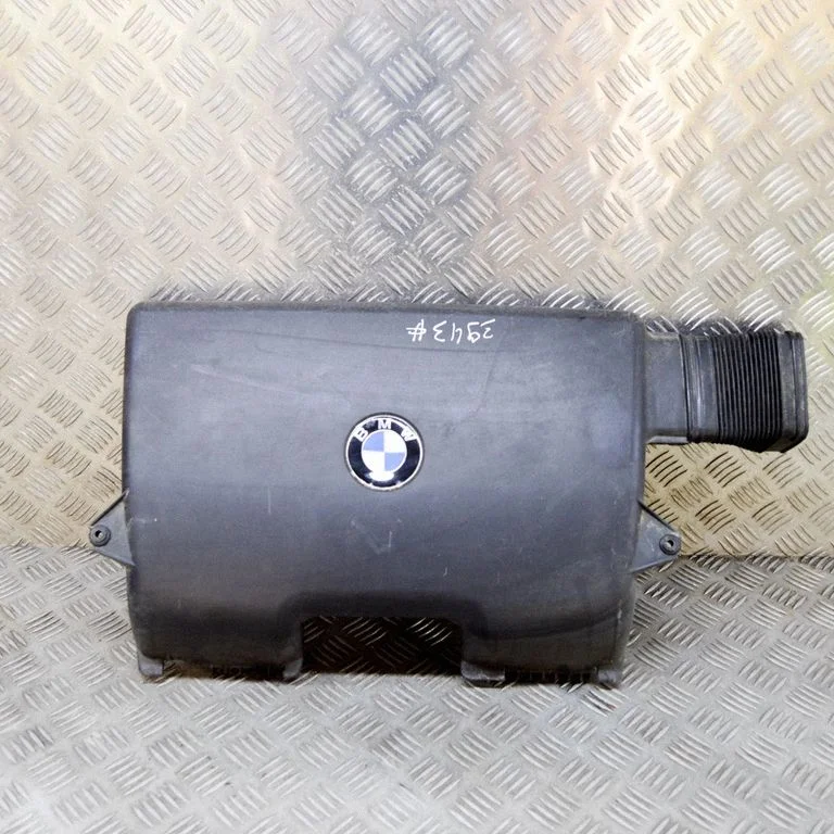 Gaisa ieplūdes kanāla detaļa (-as) – BMW 1. sērija E81 E87 (2004-2011)