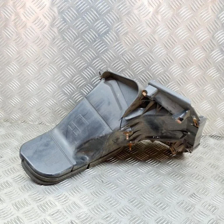 Gaisa ieplūdes kanāla detaļa (-as) 9X238C465CC