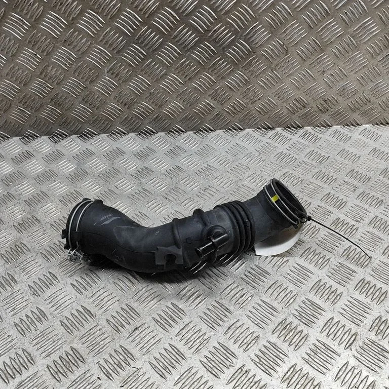 Air intake hose/pipe 17881F2100