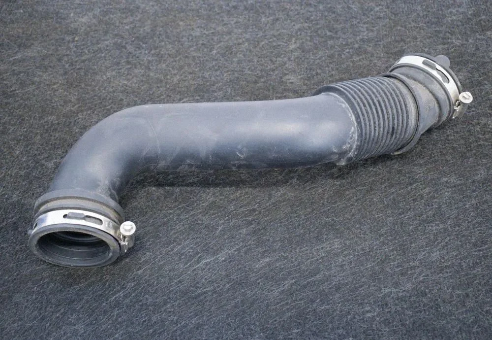 Air intake hose/pipe – Ford Fiesta (2017-)