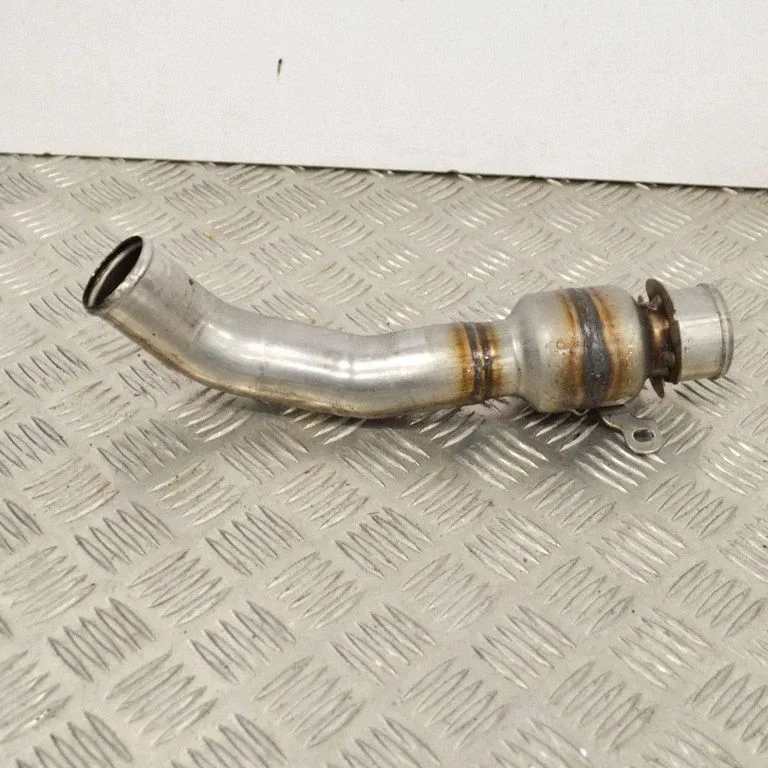 Air intake hose/pipe – Land Rover Range Rover L405 (2013-2021)