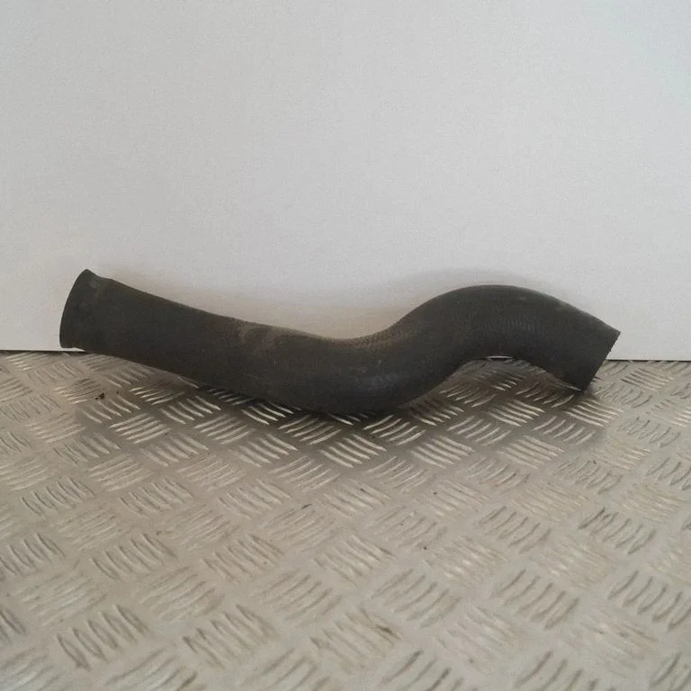 Air intake hose/pipe 071122