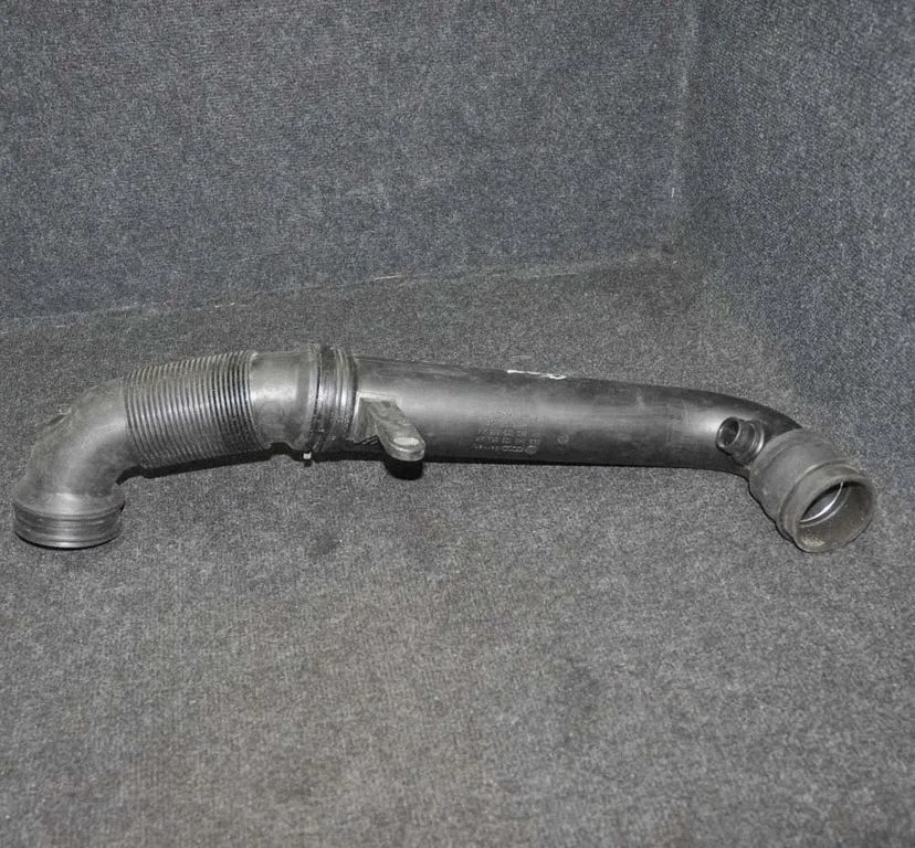 Air intake hose/pipe – Volkswagen Tiguan (2007-2016)
