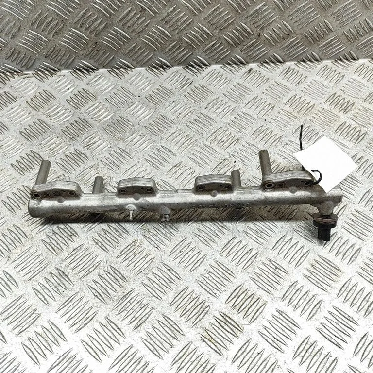 Fuel main line pipe – BMW 5 Series G30 G31 G38 (2016-)