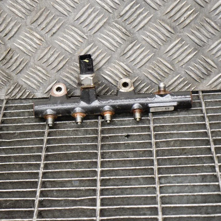 Fuel main line pipe 175210651R