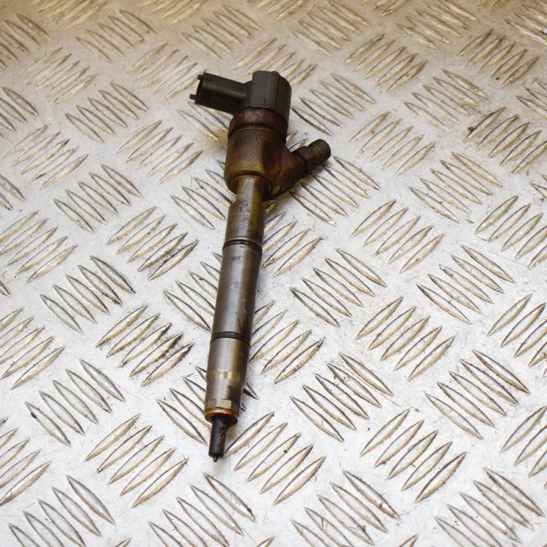 Fuel injector 338002A900 – KIA Ceed (2006-2012)