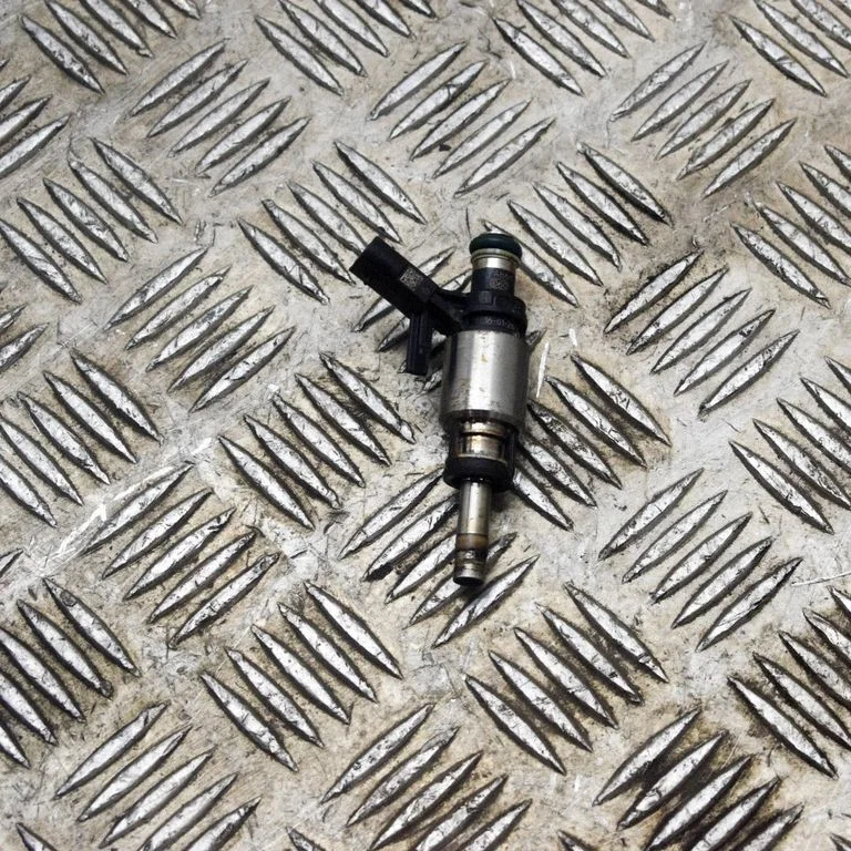 Fuel injector – Volkswagen e-Golf (2014-)