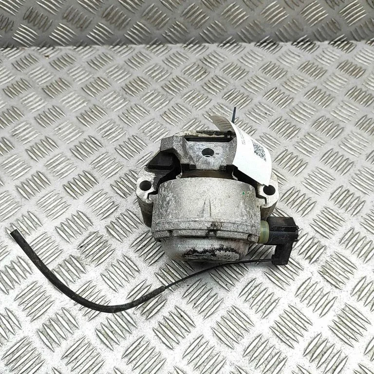 Mootoripadi 4G0199381LH – Audi A7 S7 4G (2011-2017)