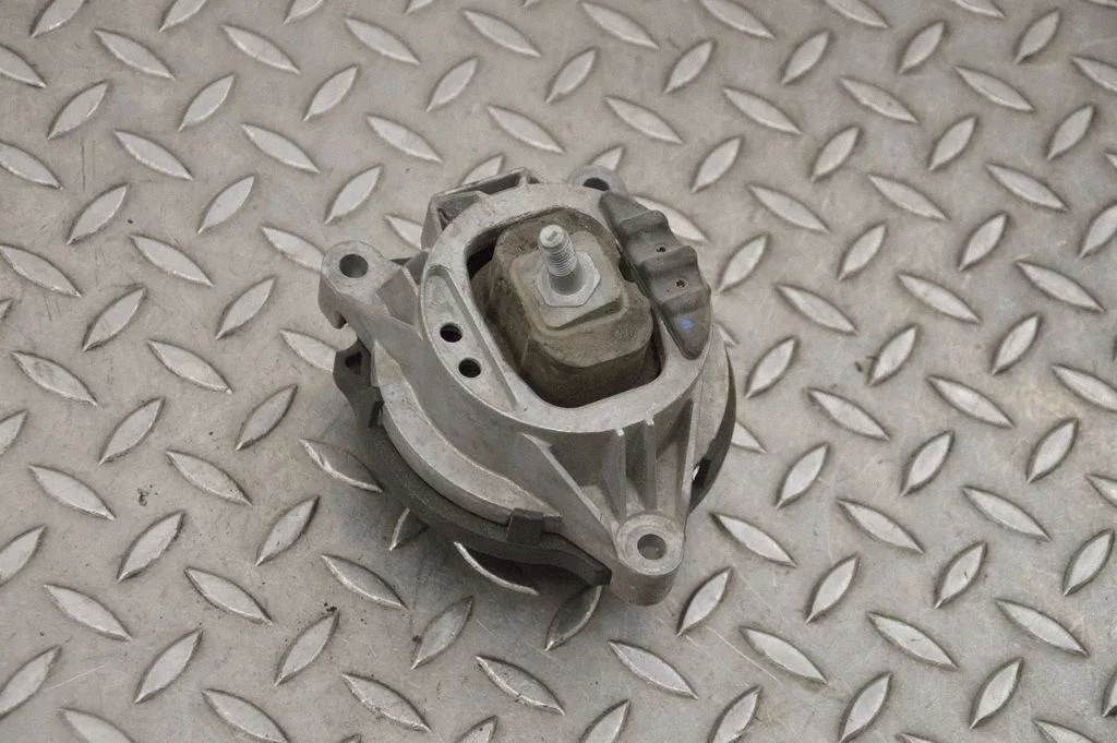Engine mount bracket – BMW X3 F25 (2010-2017)