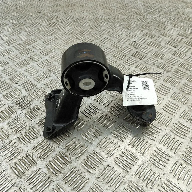 Engine mount bracket TA301001300A