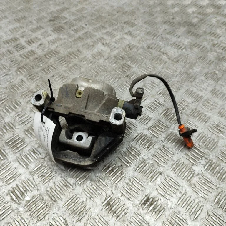 Dzinēja spilvens 4H0199255T
