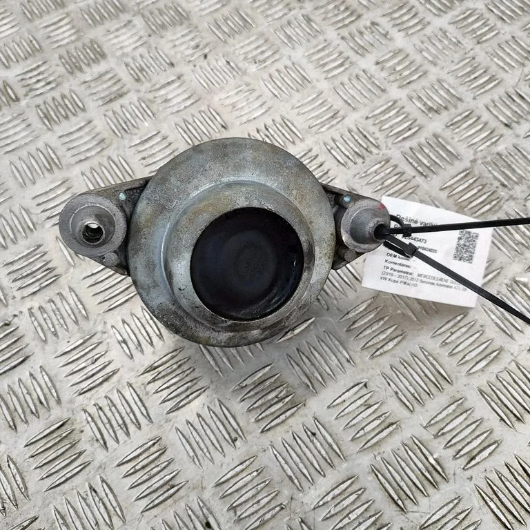 Dzinēja spilvens A2182400417