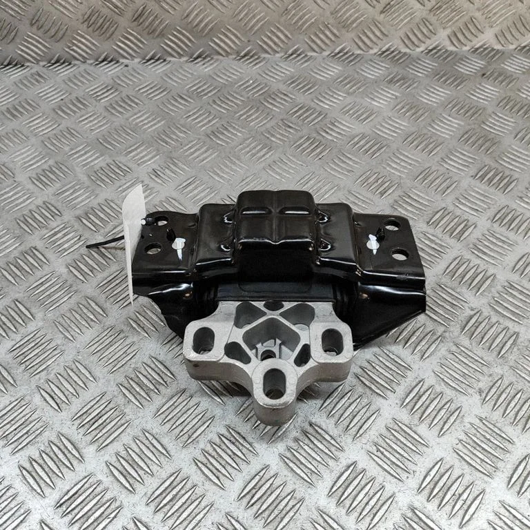 Engine mount bracket – Skoda Kodiaq (2017-2024)