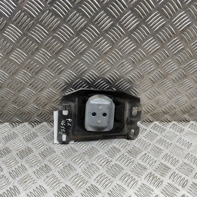 Engine mount bracket – Citroen DS7 Crossback (2017-)