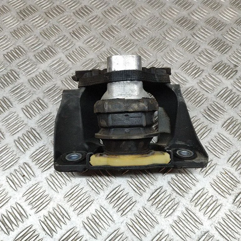 Dzinēja spilvens 32137494