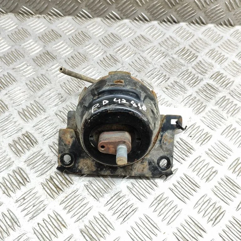 Engine mount bracket 1236130141