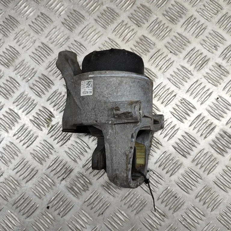 Dzinēja spilvens 8W0199372CA