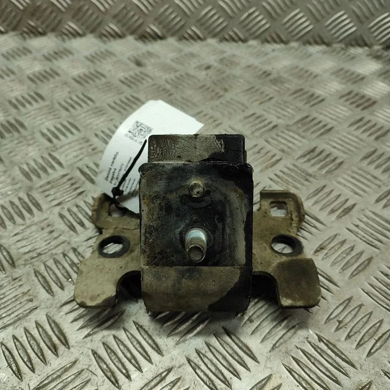 Dzinēja spilvens 112324JA0A